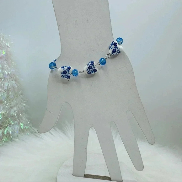 Blue & White Porcelain Heart Bead Bracelet - Picture 2 of 5